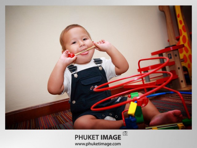 Family photo at JW Marriott Phuket 0009 640x482 Family photo at JW Marriott Phuket  0009
