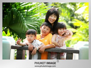 Phuket Family Photo 0003 300x226 Family Photo At JW Marriott Phuket