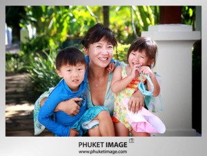 Phuket Family Photo 0004 300x226 Family Photo At JW Marriott Phuket