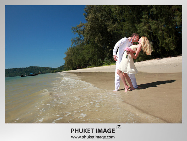 Krabi beach wedding photographer - 0037 Beach wedding photographer in Krabi,Thailand