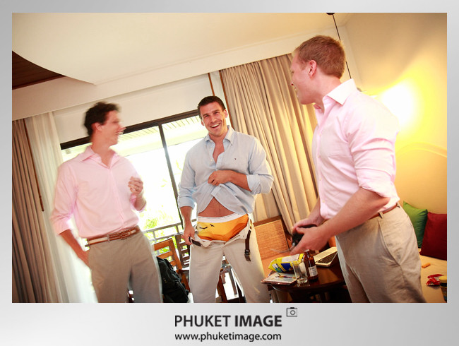 Destination beach wedding Phuket photographer - Image 002 Phuket,Krabi,Phi Phi,Lanta,Samui,Chiang Mai,Pattaya,Thai wedding photographer