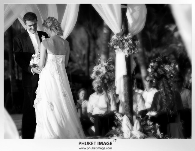 Phuket wedding photographer   on the beach 0009 650x505 Phuket wedding photographer   Wedding on the beach   0009