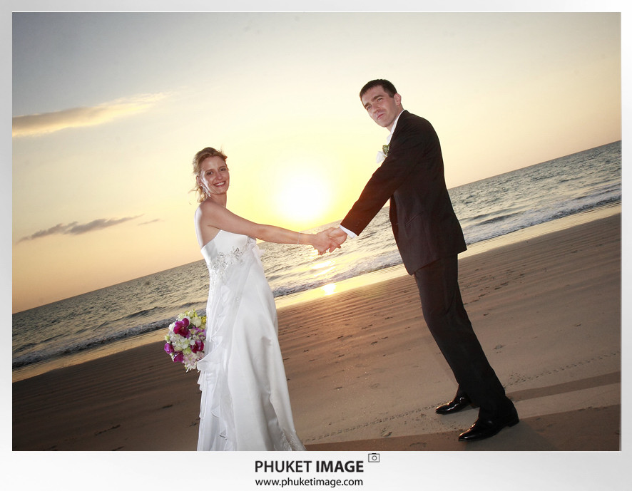 Phuket wedding photographer _ Wedding on the beach - 0019 Phuket,Krabi,Racha island,Ko Yao,ko Phi Phi,Ko Lanta,Samui,Bangkok,Chiangmai,Thailand wedding photographer
