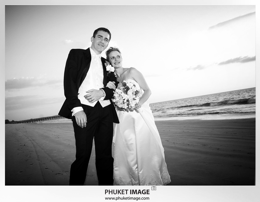 Phuket wedding photographer _ Phuket wedding on the beach - 0022 Wedding photographer : Phuket,Krabi,Koh Phi Phi,Koh Racha,Koh Yao Noi,Koh Lanta,Koh Samui,Bangkok,Chiangmai,Chiang Rai,Pattaya,Thailand