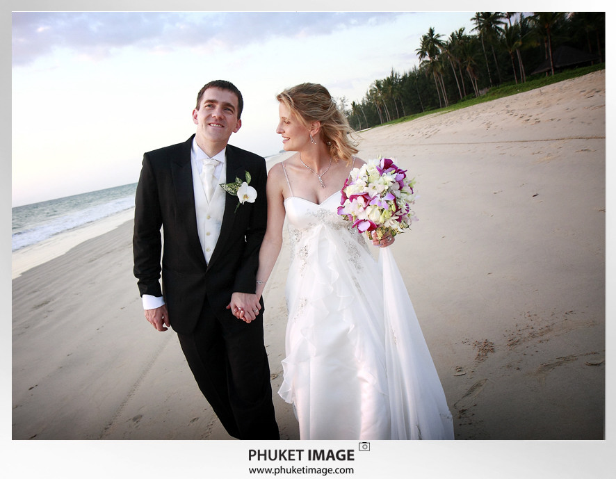 Phuket wedding photographer _ Phuket wedding on the beach - 0023 Wedding photographer : Phuket,Krabi,Koh Phi Phi,Koh Racha,Koh Yao Noi,Koh Lanta,Koh Samui,Bangkok,Chiangmai,Chiang Rai,Pattaya,Thailand