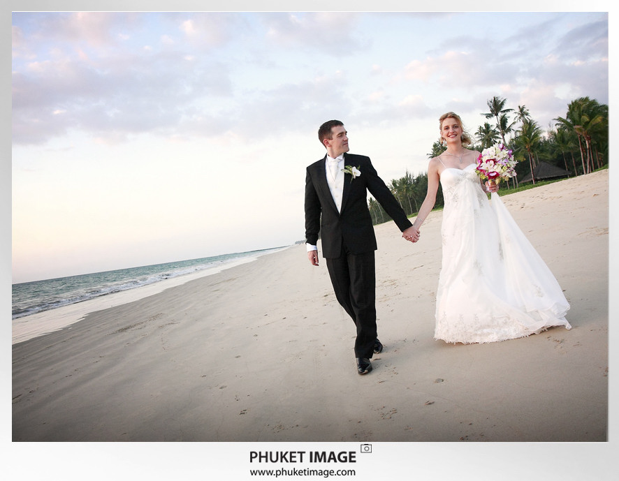 Phuket wedding photographer _ Phuket wedding on the beach - 0024 Wedding photographer : Phuket,Krabi,Koh Phi Phi,Koh Racha,Koh Yao Noi,Koh Lanta,Koh Samui,Bangkok,Chiangmai,Chiang Rai,Pattaya,Thailand