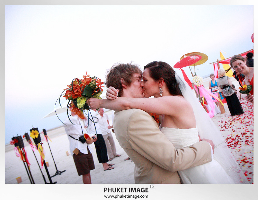 Samui wedding photographer - 0031 On the beach wedding photographer in Ko Samui,Thailand
