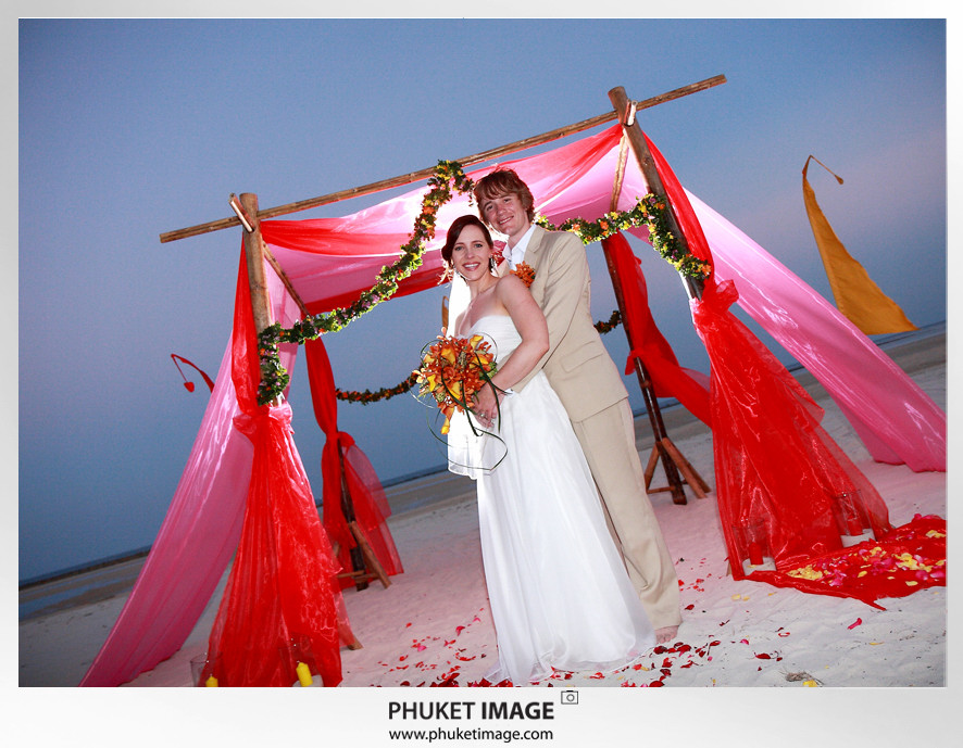 Samui wedding photographer - 0032 On the beach wedding photographer in Ko Samui,Thailand