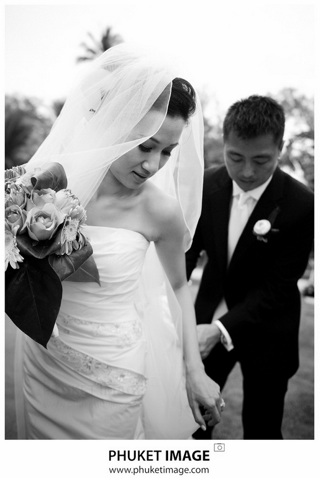 Ko Lanta beach wedding photographer - 0039 Professional wedding photography service in Phuket