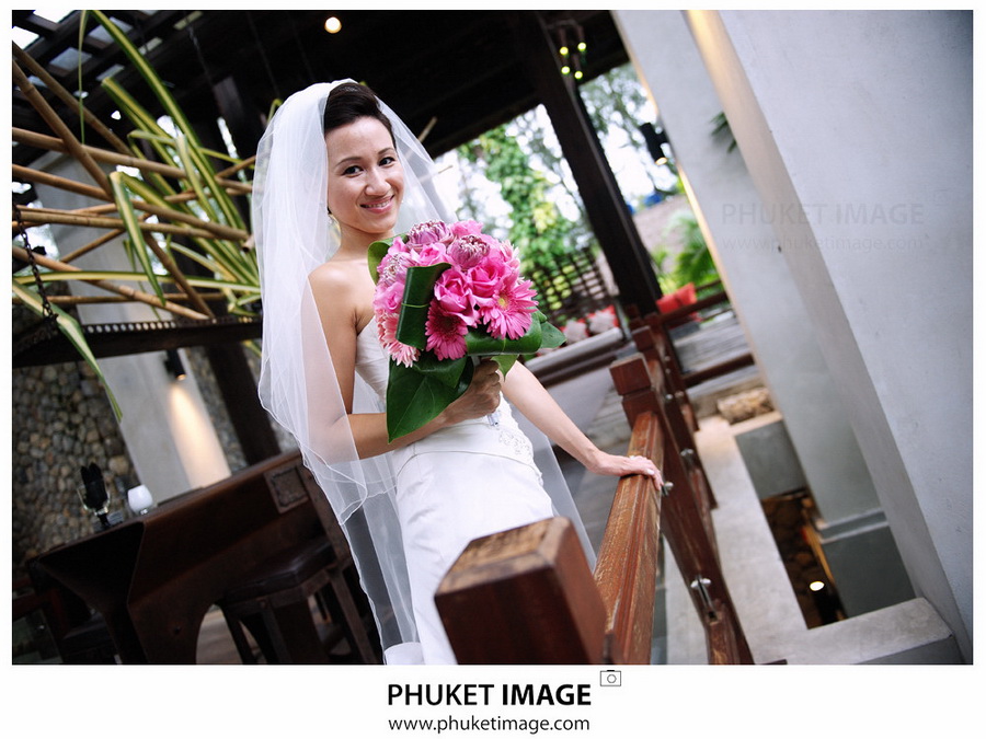 Phuket photojournalist wedding photographer _ Indigo Pearl Resort Phuket- 0051 Photojournalistic wedding photography in Thailand