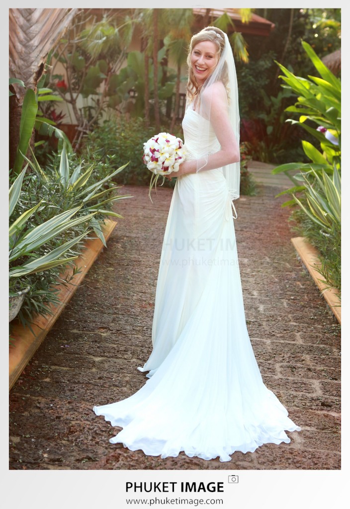 Actual day wedding photographer Koh Samui.