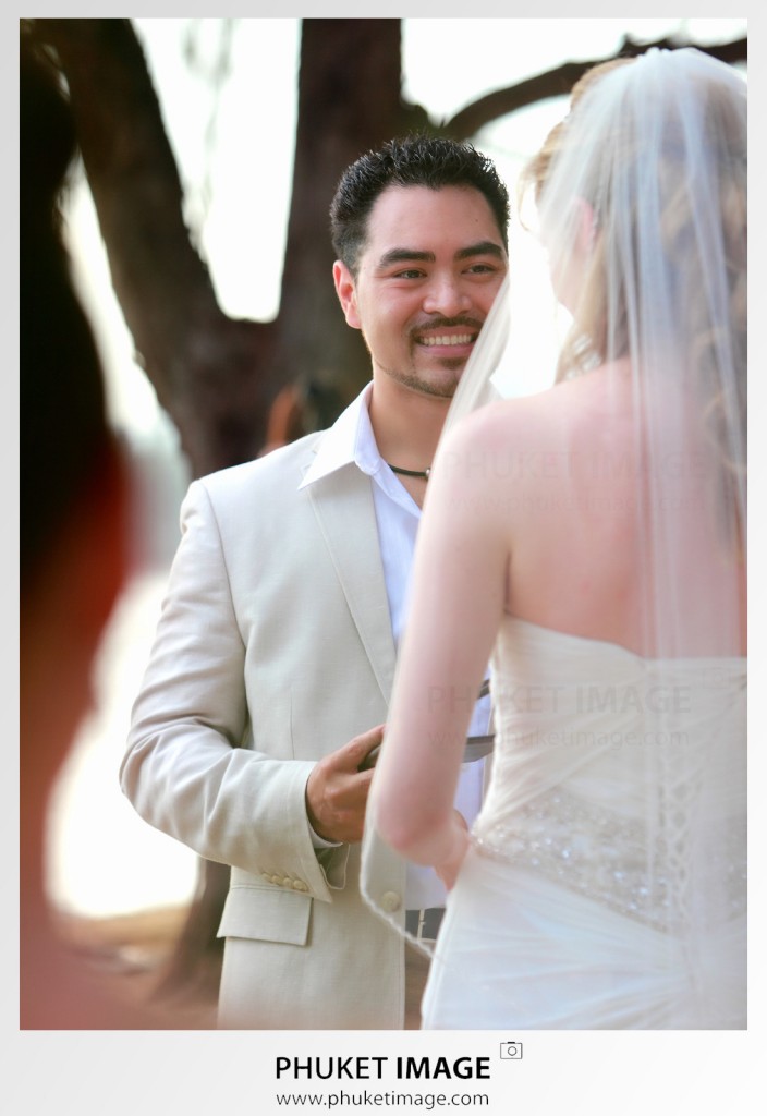 Actual day wedding photographer at Samui Island