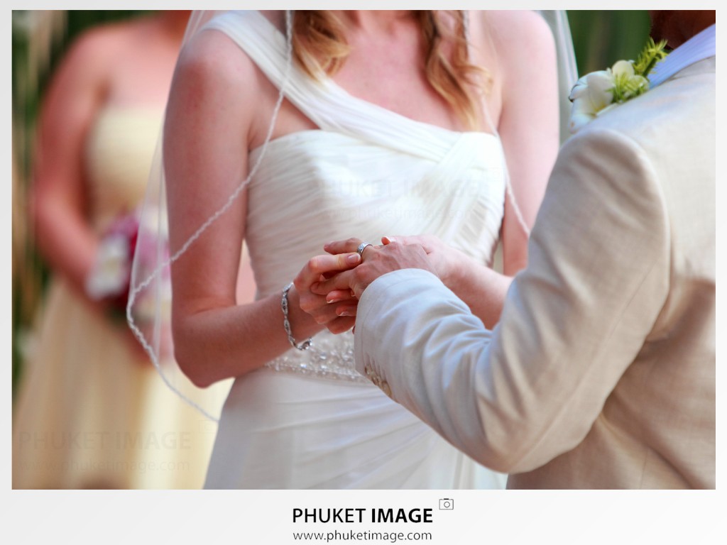 Thailand photojournalist wedding photographer and Koh Phagnan Island wedding photographer and videographer.