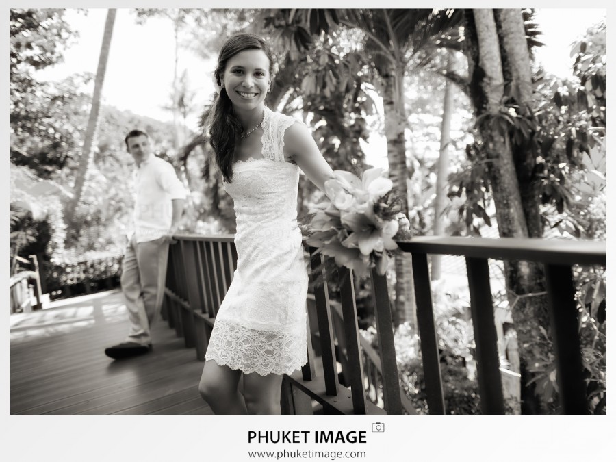 I love images in black and white especially in wedding images.
